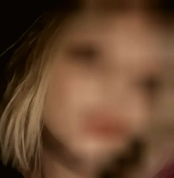 Aleksandra, 19