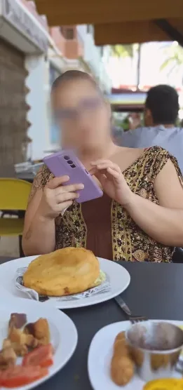 Emily, 39