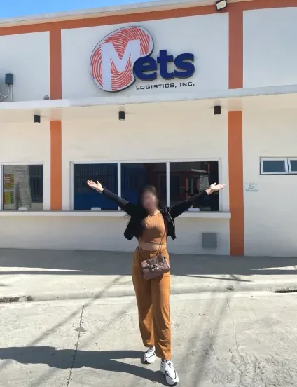Martina, 25