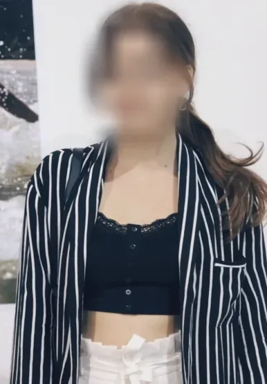 Mirela, 28