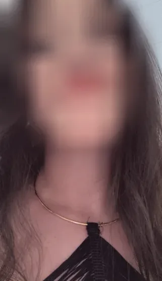Nikolina, 27