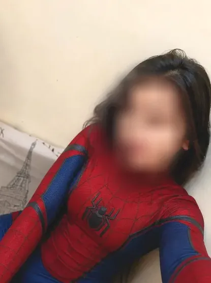 Sabrina, 25