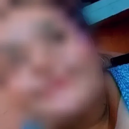 Viktoria, 29
