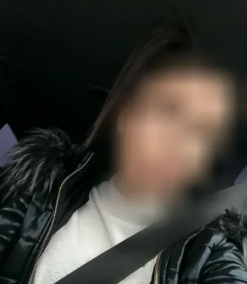 Zeynep, 28
